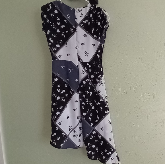 Soho new york&company jeans, floral dress - Picture 7 of 11